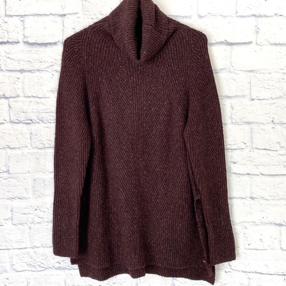 Sweaty Betty Shakti dark plum cowl neck side slit sweater medium - Picture 2 of 8